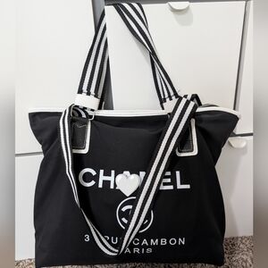 C Black and White Tote Bag